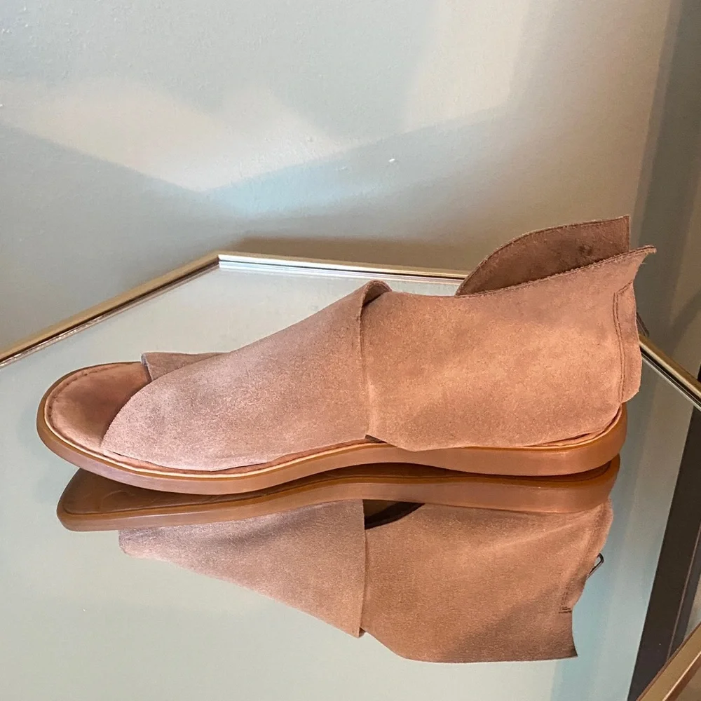 Born Women's Cream Sandals - Picture 10 of 10